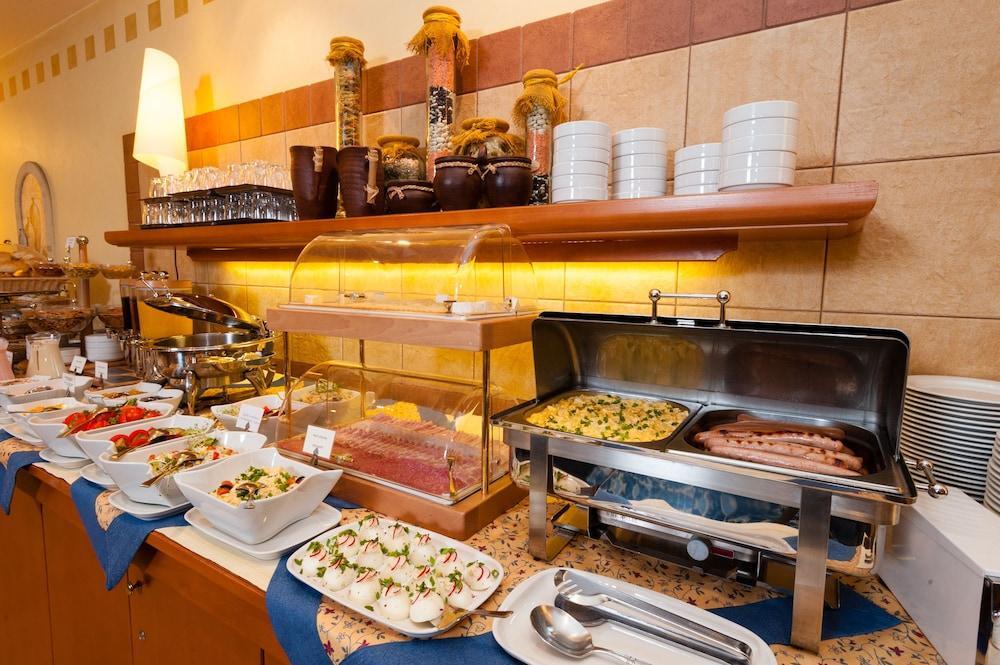 Hotel Partner Warsaw Ngoại thất bức ảnh